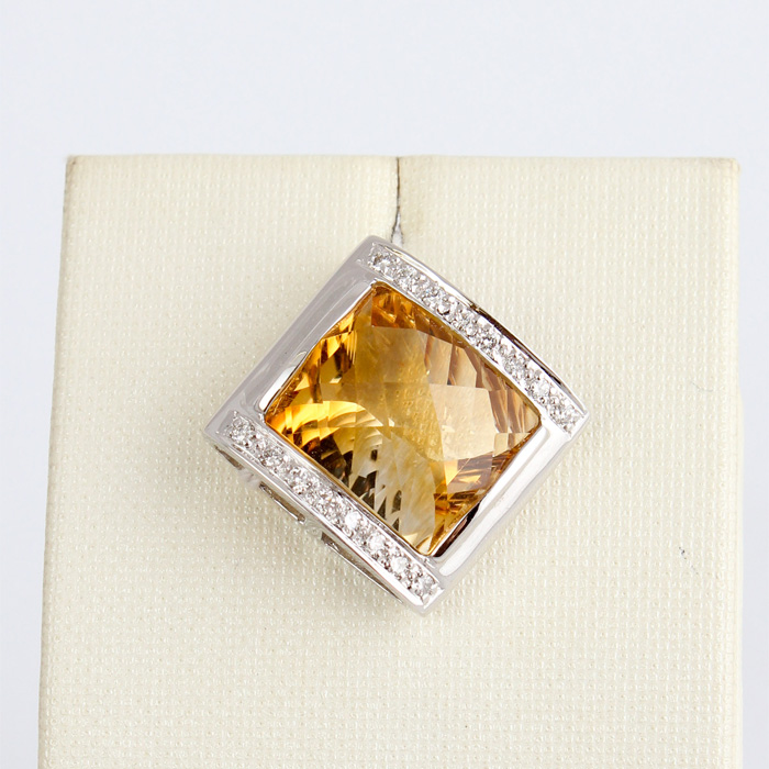 Necklace & Pendants