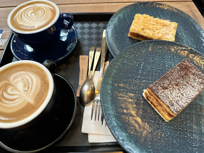 Commune Cafe Millenia Walk